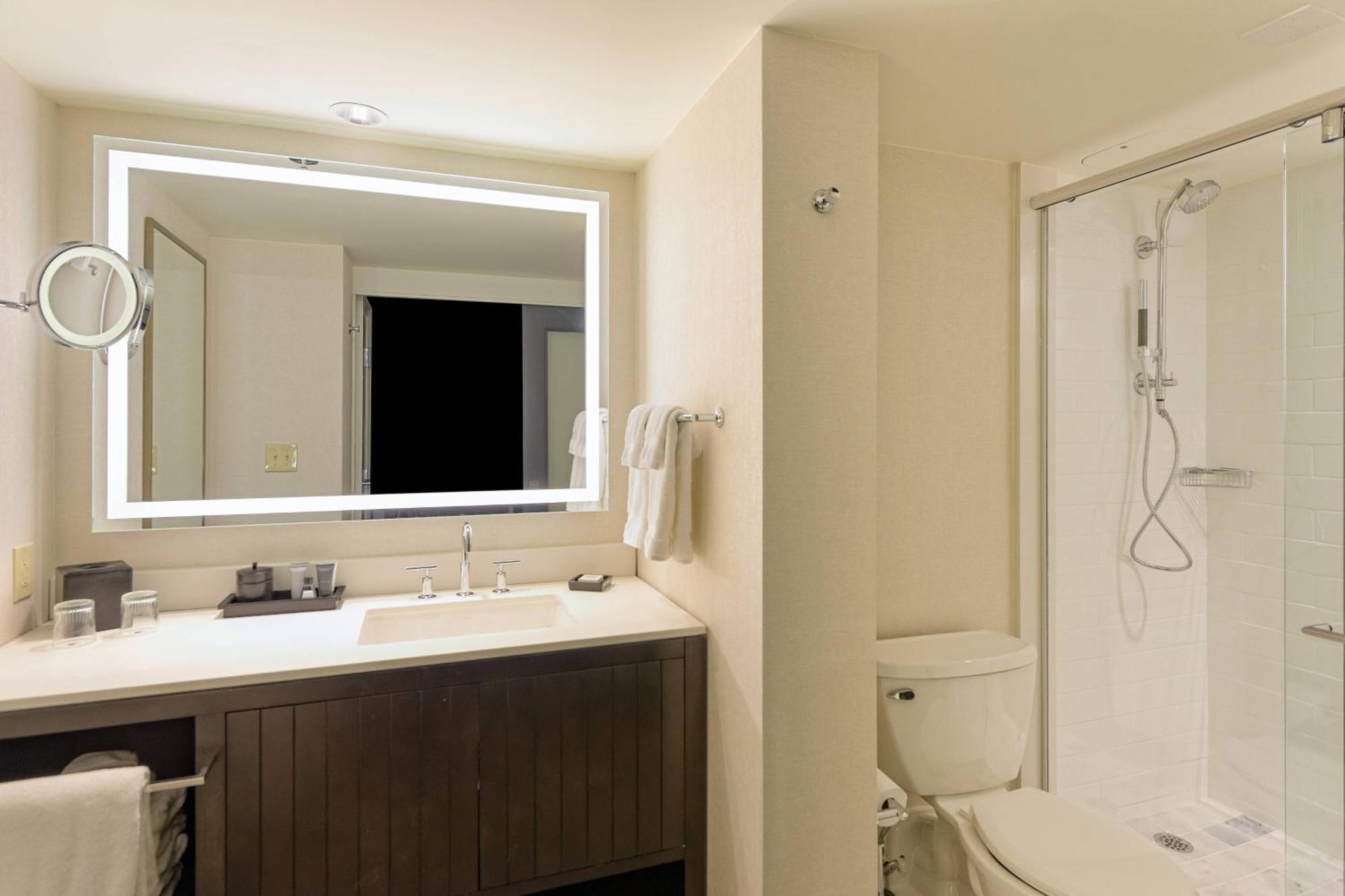 Jw Marriott Houston By The Galleria Exterior photo